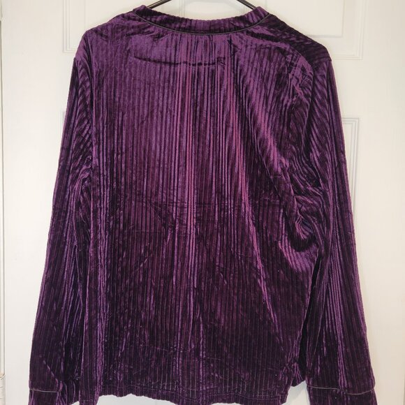 Purple Soft Velvet Lounging Set NWOT - Picture 8 of 14